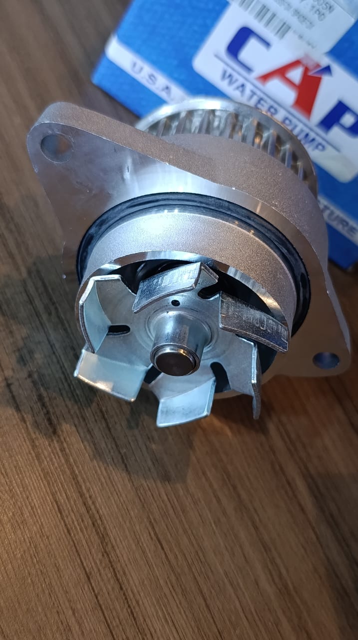 Bomba de Agua Volkswagen FOX CROSSFOX SPACEFOX — Volkswagen